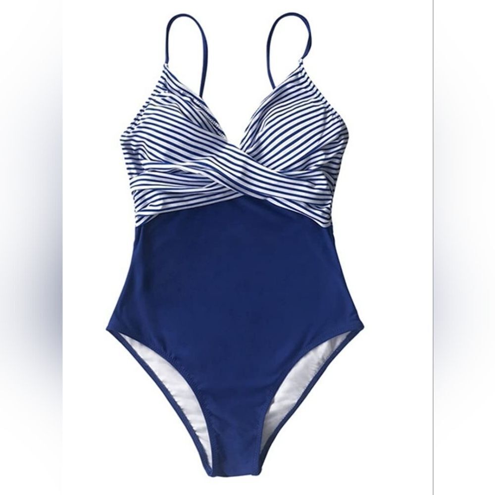 Cupshe one piece featuring a twisted stripped top with solid color bottom